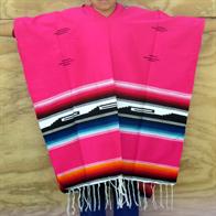 Poncho do México com cor base Pink.